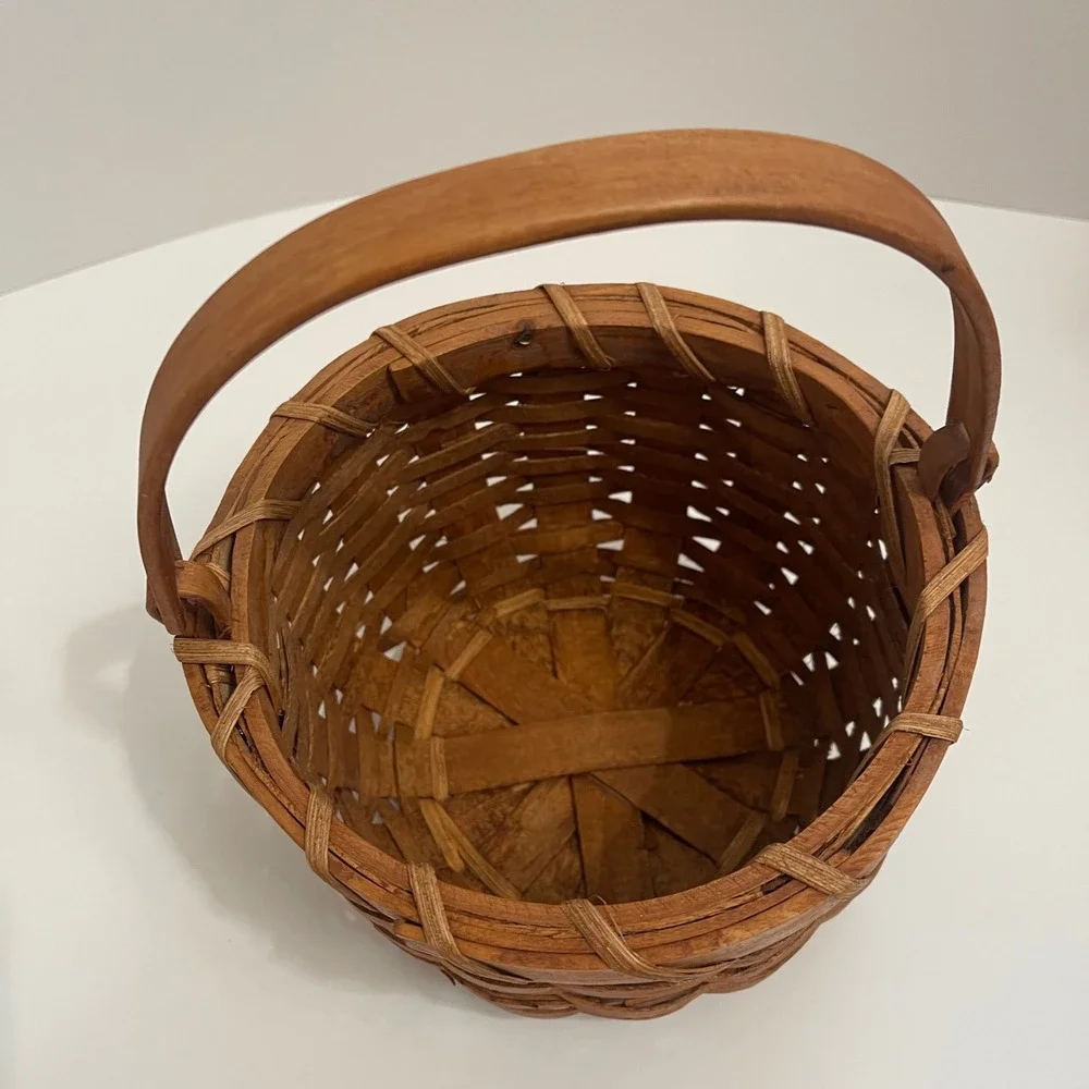 Vintage Woven Wood Round Basket with Handle and Green Cherry Apple Fabric Liner